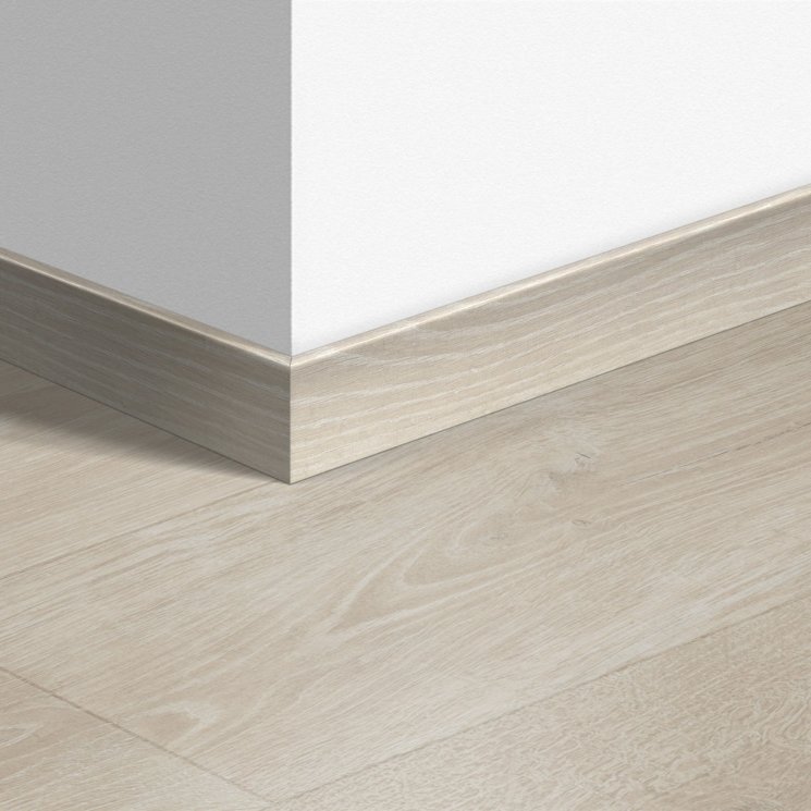 Плинтус МДФ Quick-Step Дуб лесной массив светло-серый QSSK03547